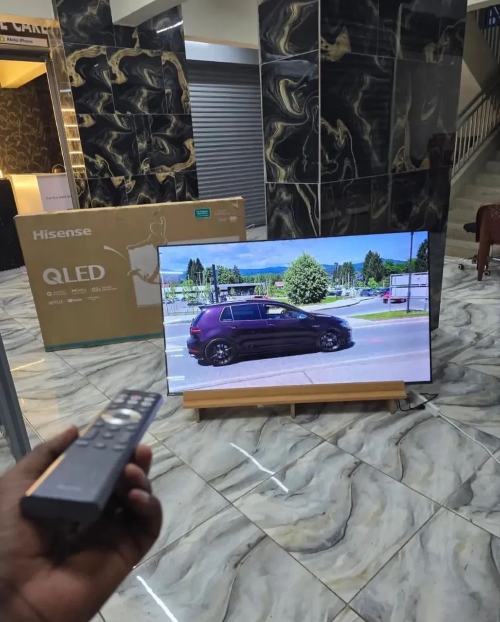 Smart TV HISENSE QLED Q6 85 Polegadas Lacrada 