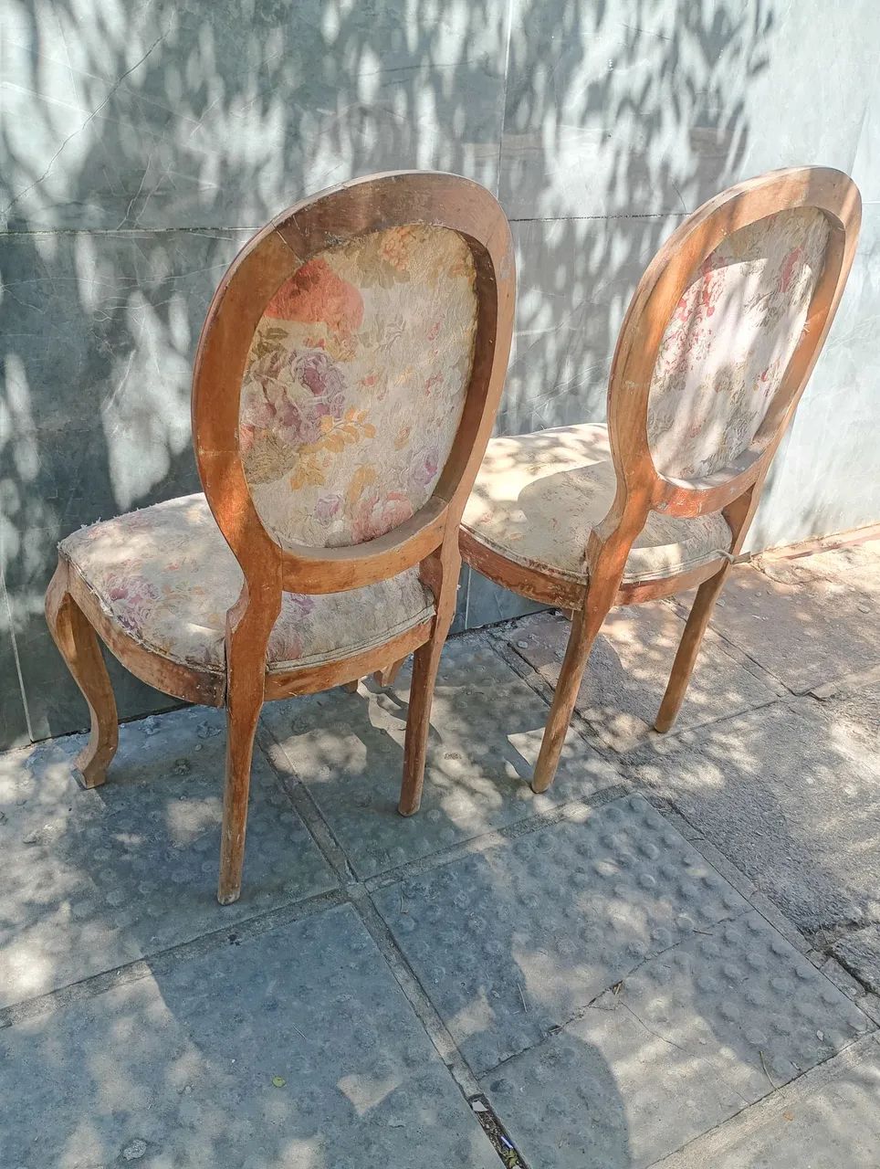 2 cadeiras  medalhão pra reformar  - Foto 2