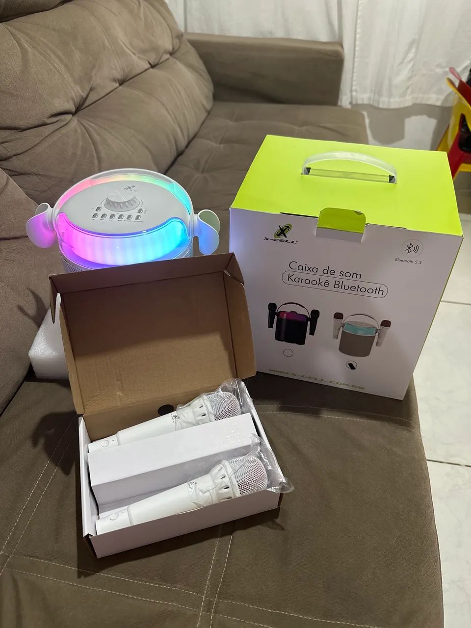 Vendo caixa de som Karaokê e Bluetooth nova