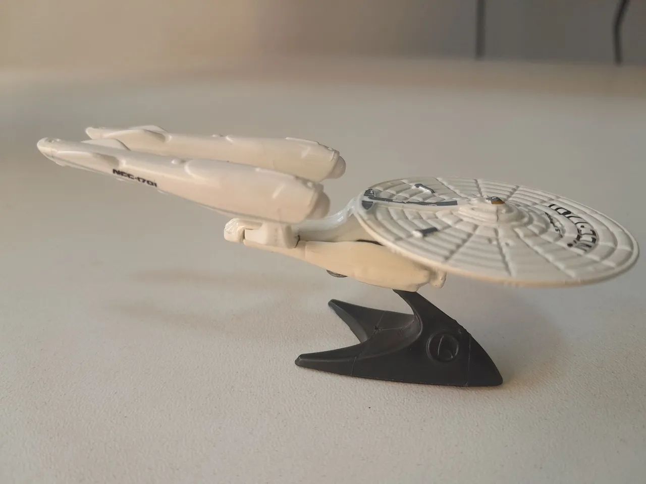 Hot Wheels Star Trek U.S.S. Enterprise 2013