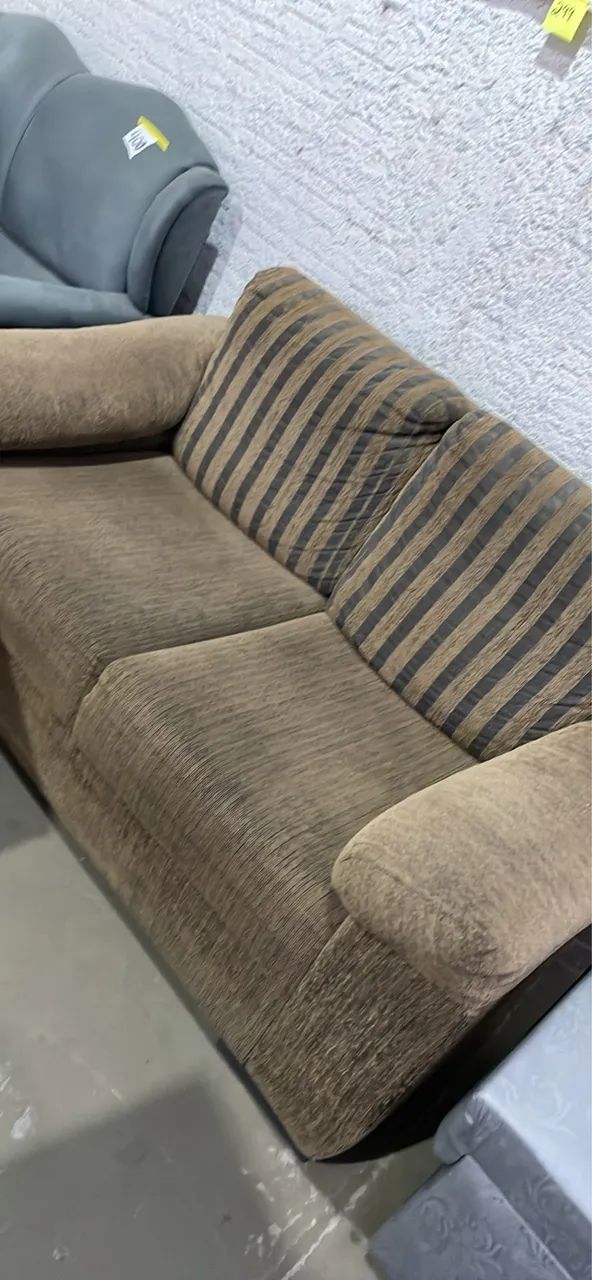 Sof á tecido 2 lugares confortável ótimo estado - Foto 2