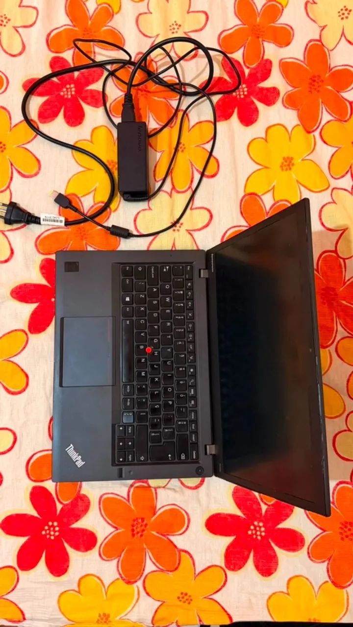 Vendo notebook Lenovo ThinkPad T440s  - Foto 2