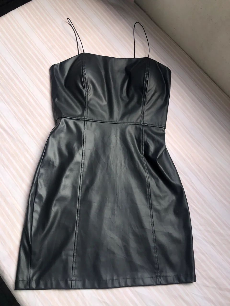 Vestido em courino