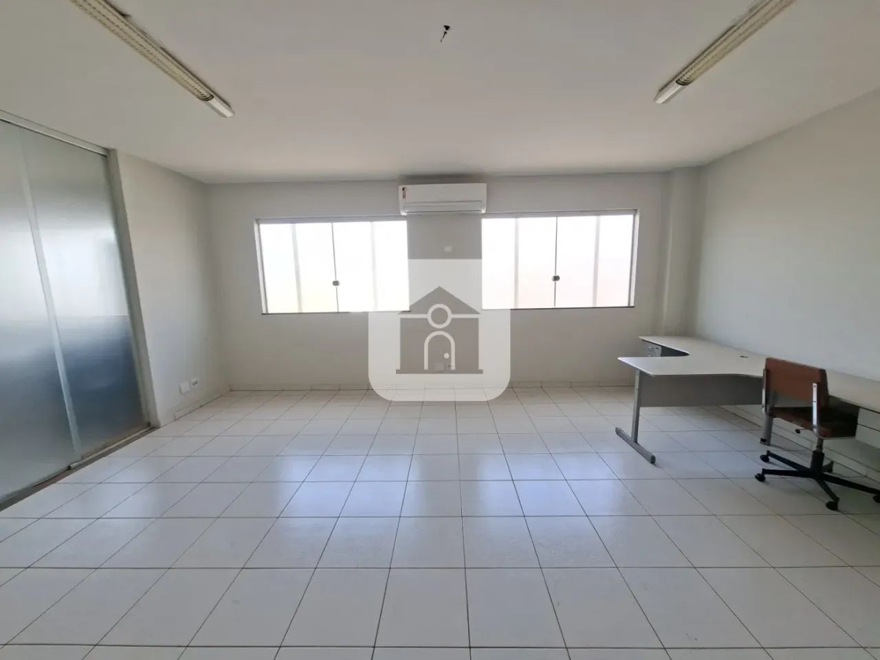 Sala comercial para locação no bairro Presidente Roosevelt - Foto 2
