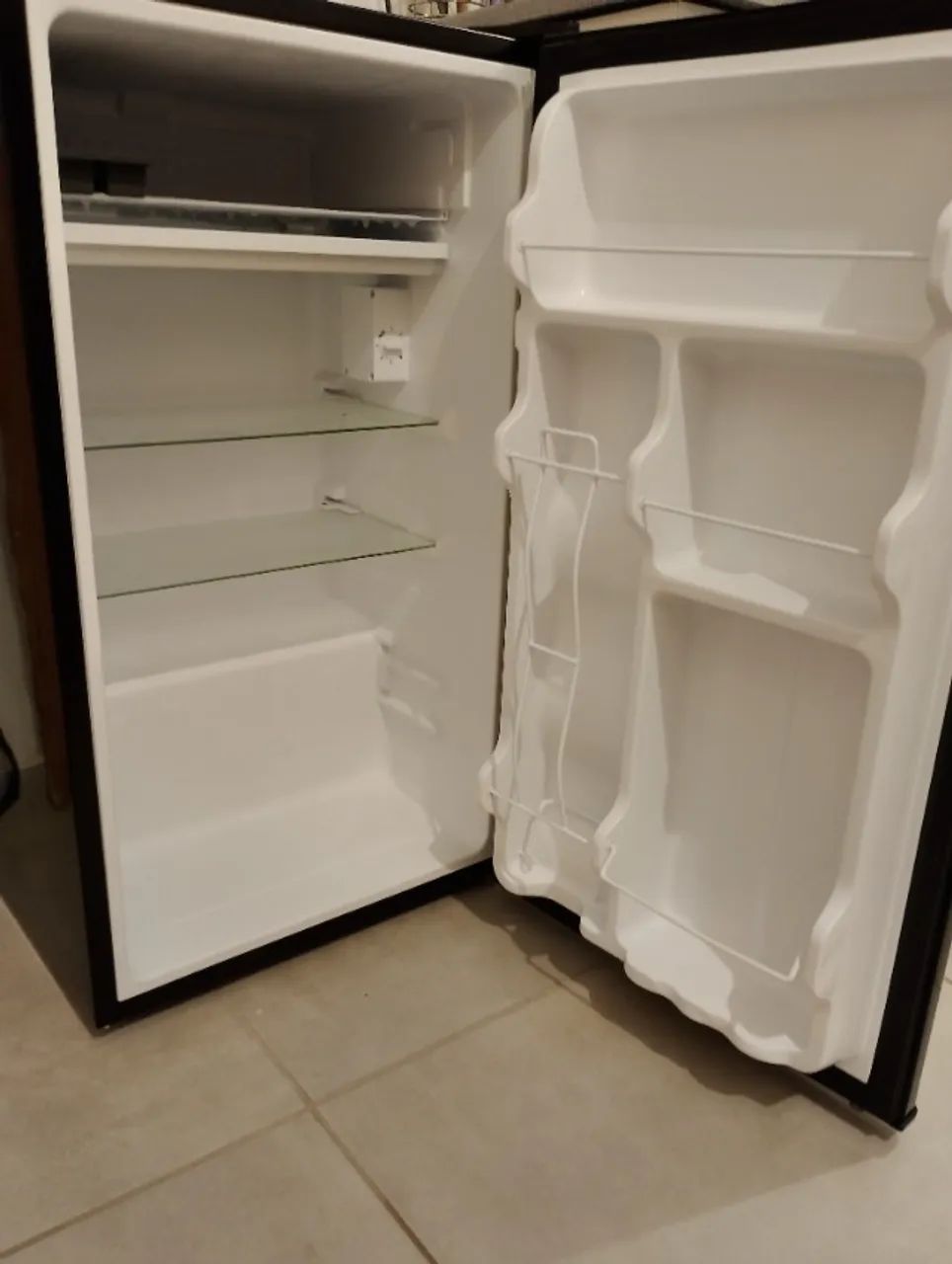 Frigobar Midea 93 litros  - Foto 2