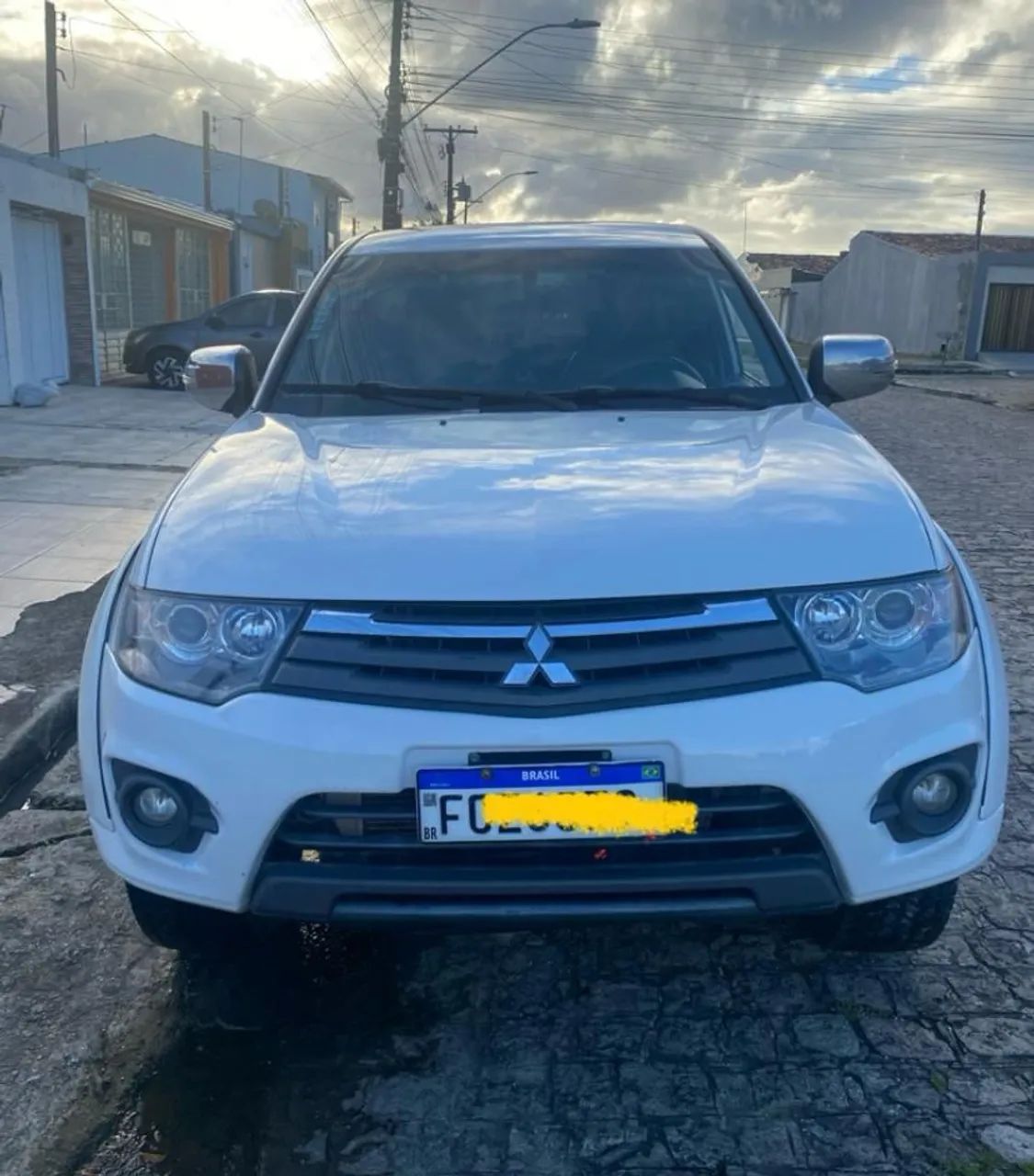 Mitsubishi L200 2015