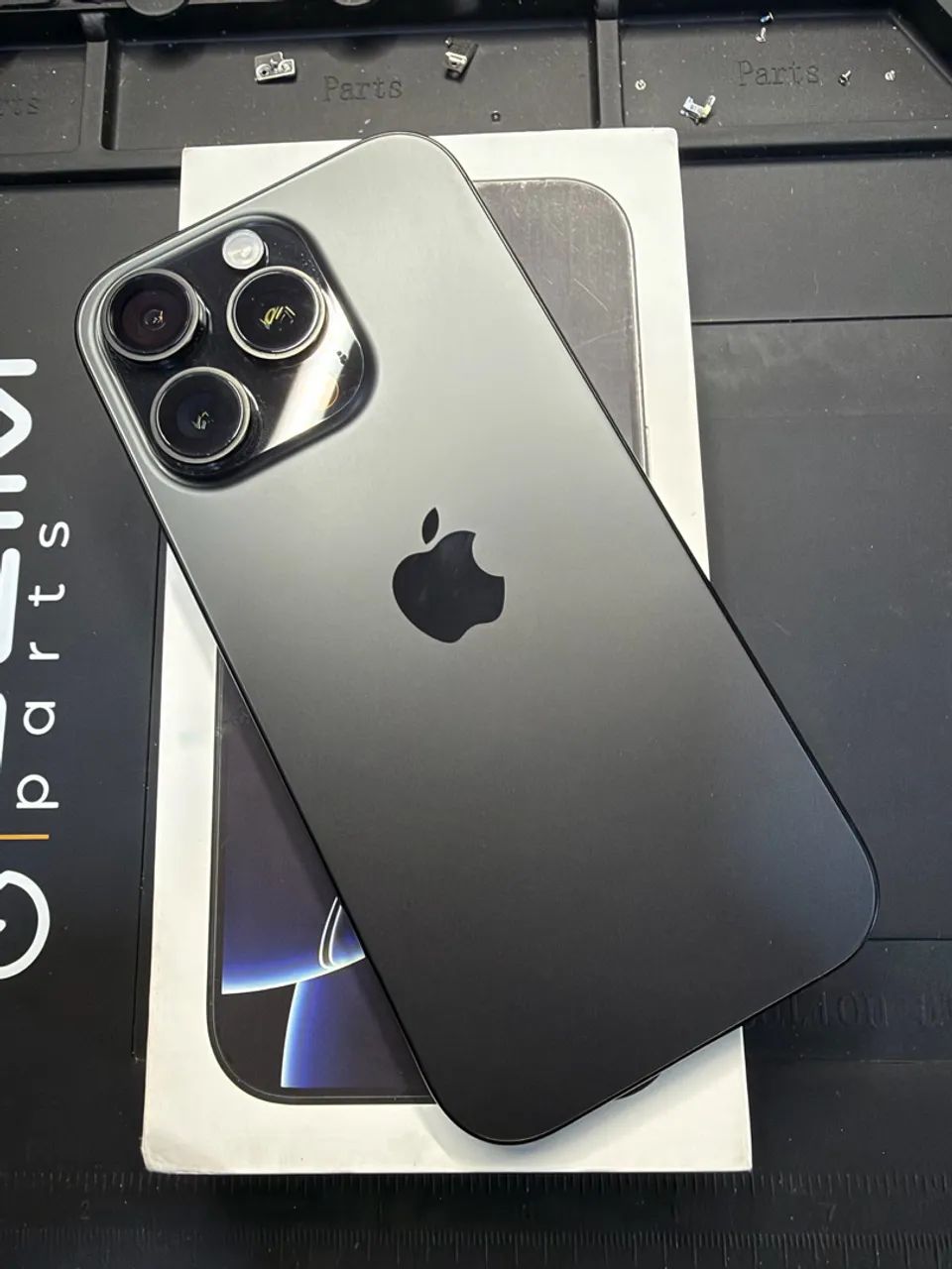 iPhone 16 Pro 256gb Preto seminovo, acompanha caixa e cabo USB