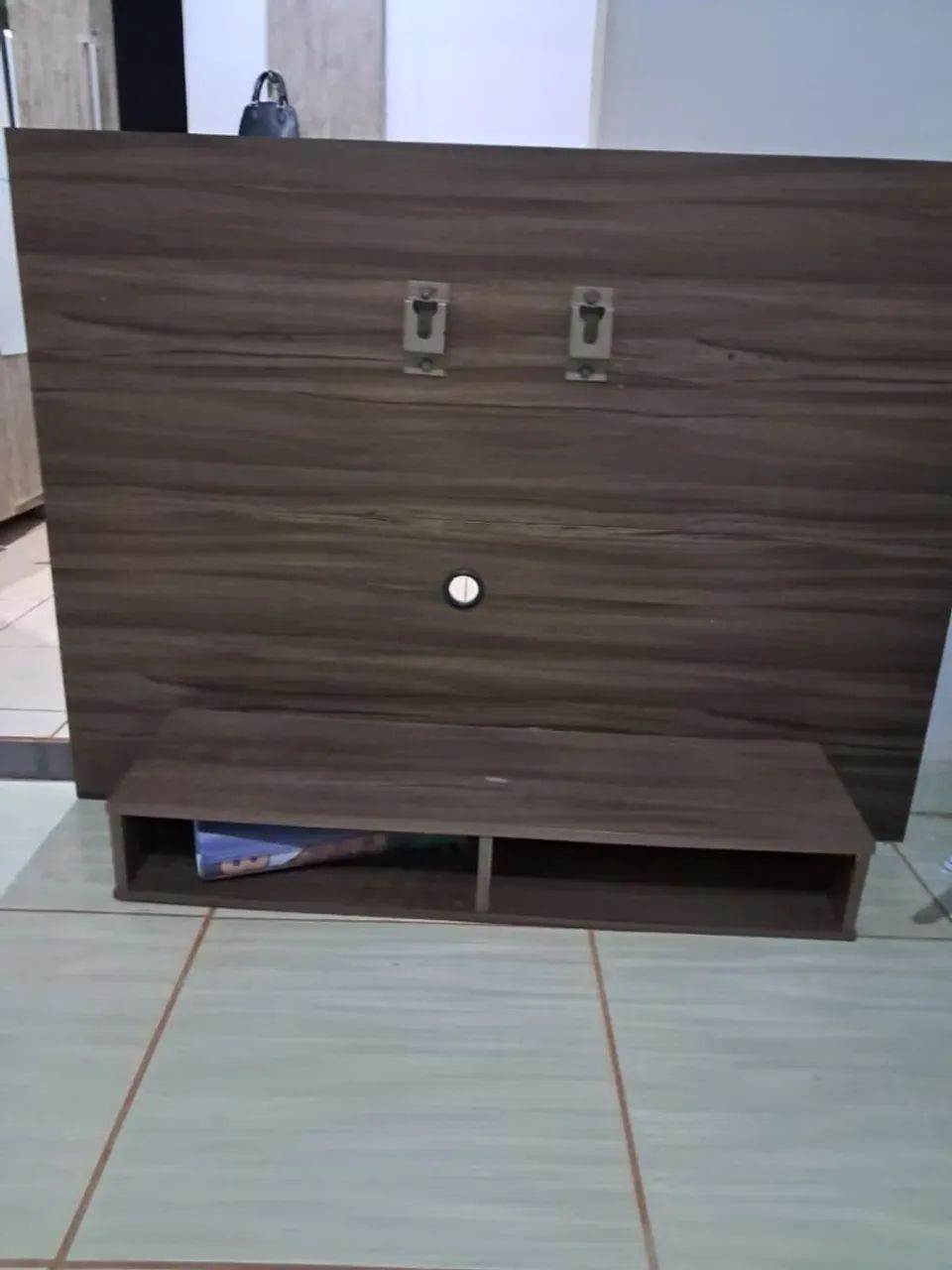 Painel para TV em perfeito estado.