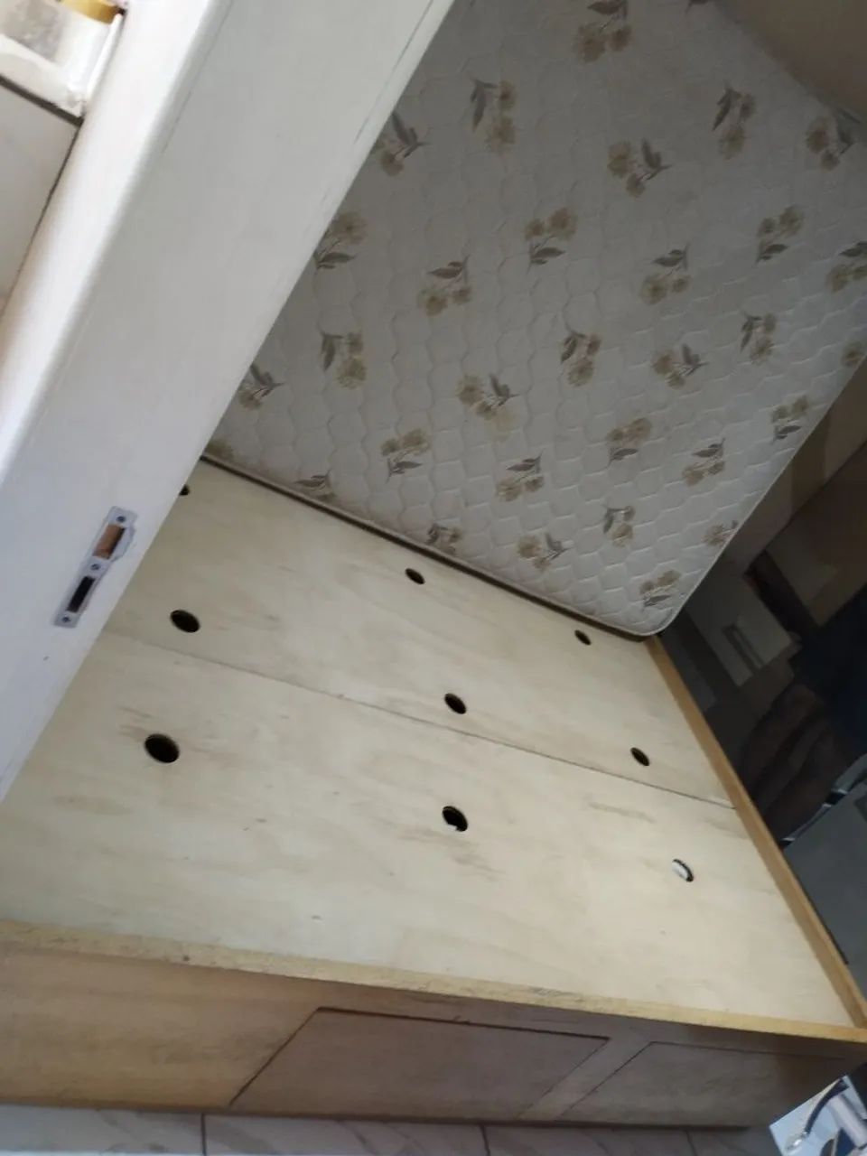 Cama box madeira 4 gavetas  - Foto 3