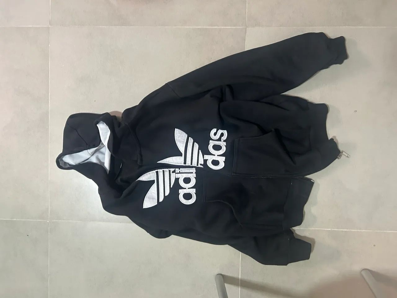  casaco moletom com capuz adidas - Foto 2