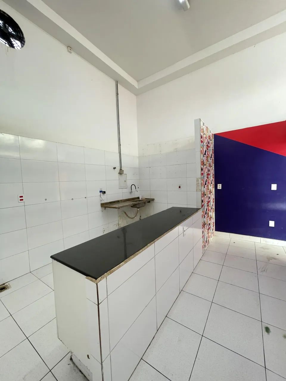 Sala para alugar na Avenida Tancredo Neves, bairro Jabotiana - Foto 5