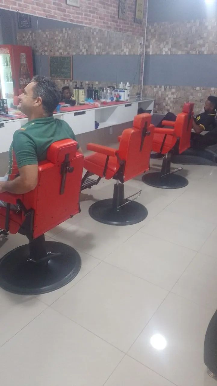 Recepcionista e Manicure 