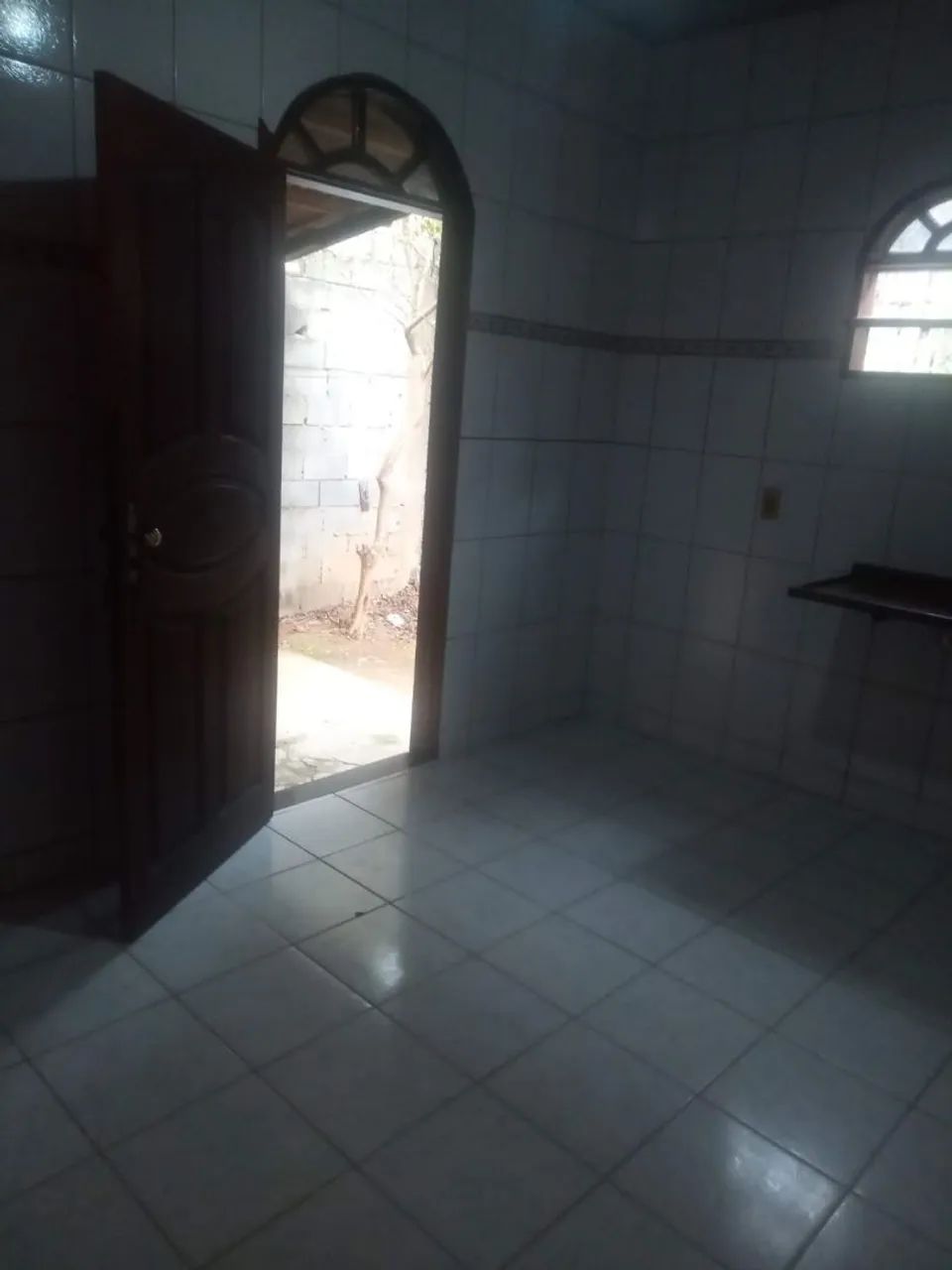 Alugo casa