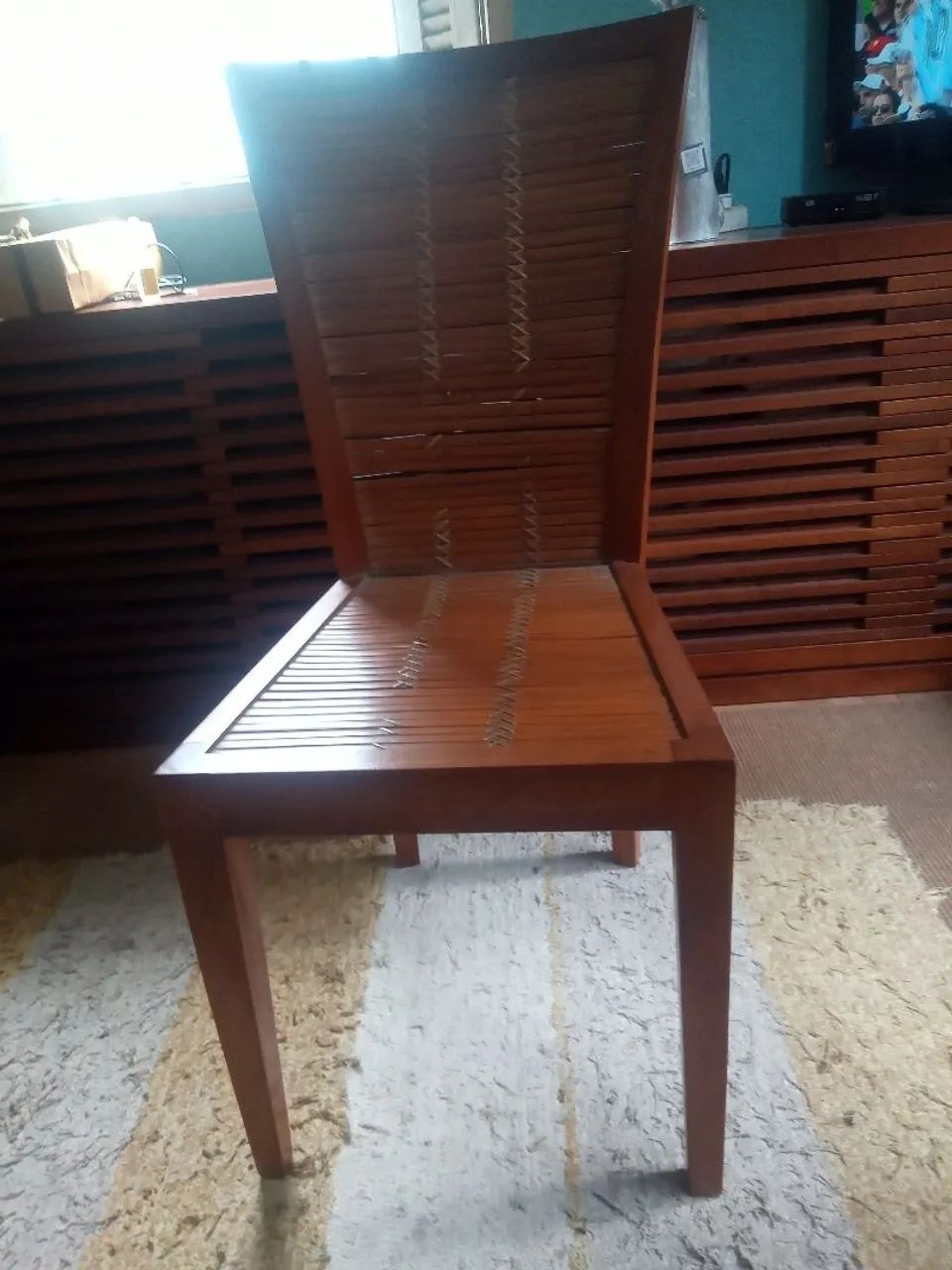 Cadeira estilosa design  limpo. - Foto 2