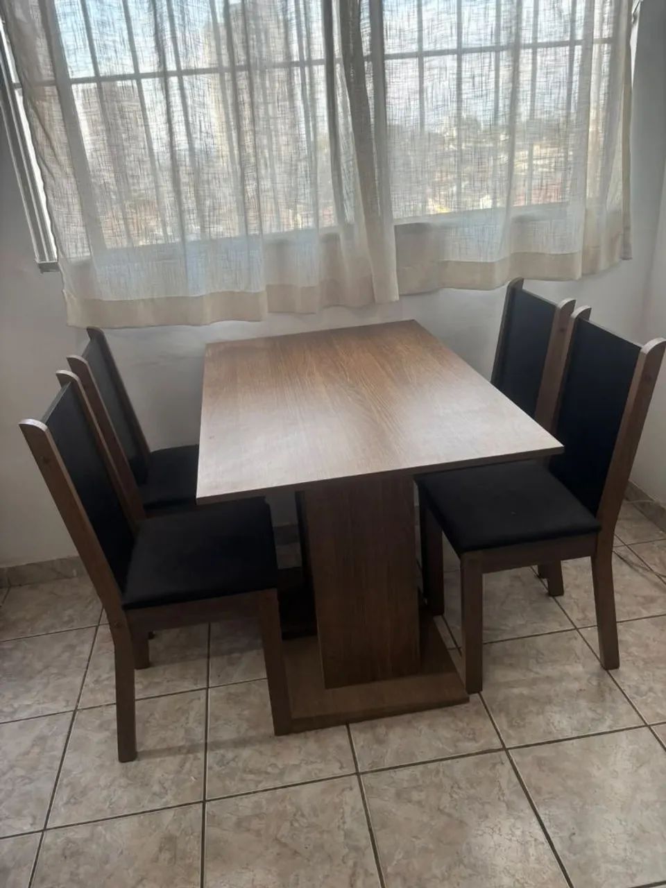 Mesa de jantar com 4 cadeiras - Foto 3