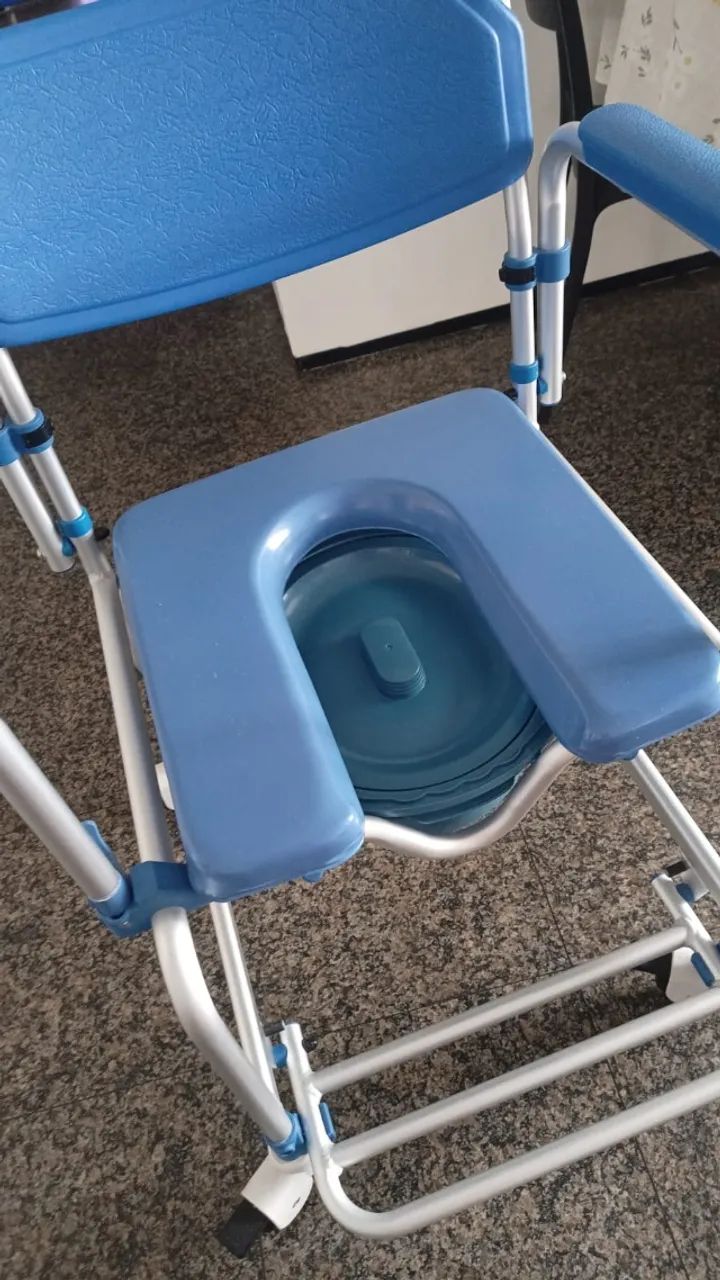 Cadeira de rodas Higiênica Banho Procirúrgica - Foto 5