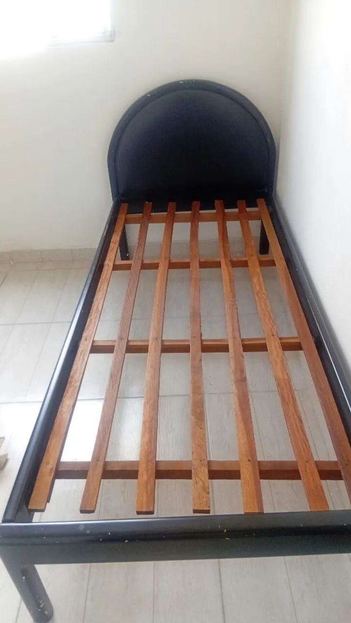 Vendo cama solteiro ótimo estado 