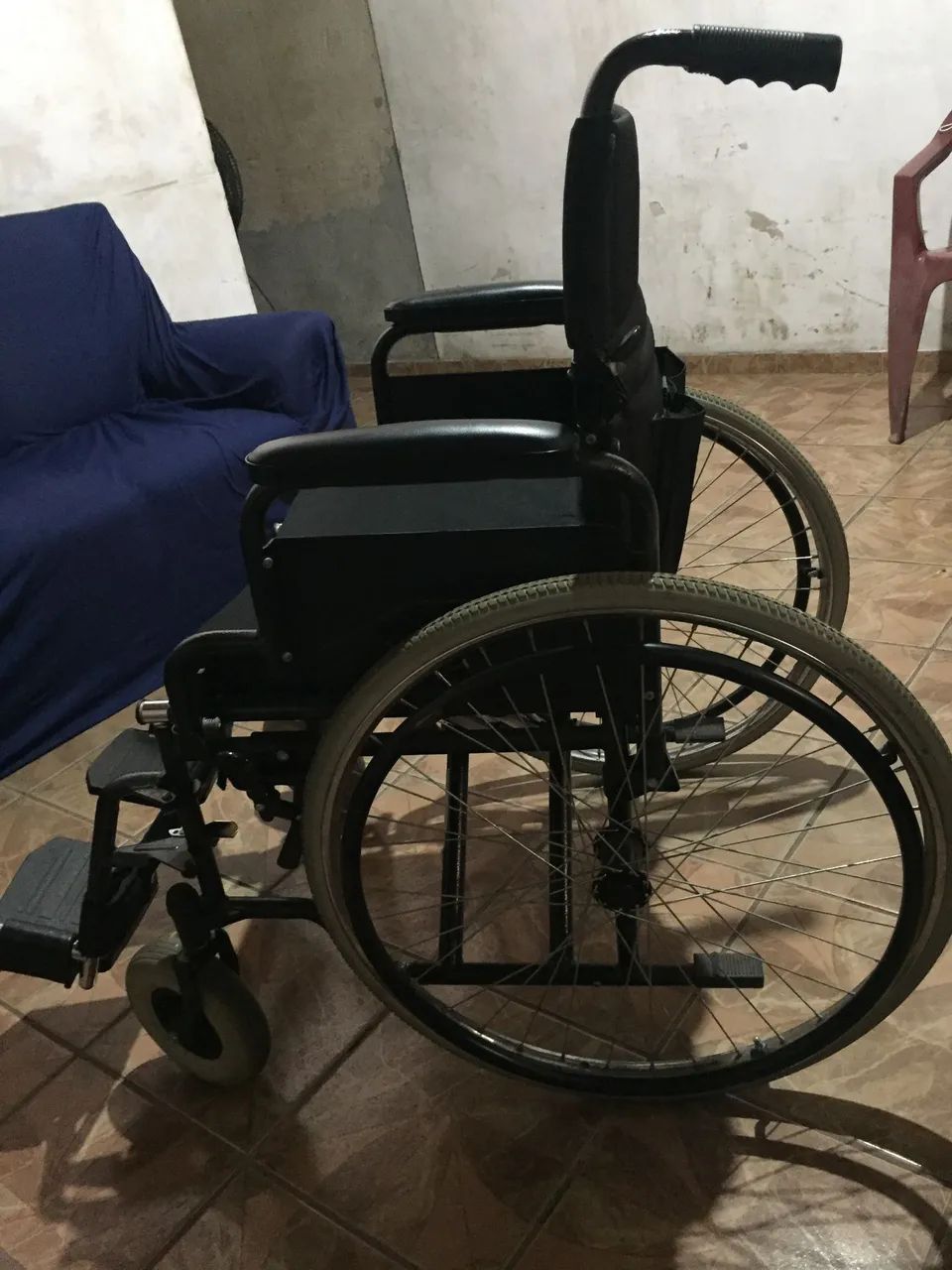 Cadeira de Rodas DELLAMED - Foto 3