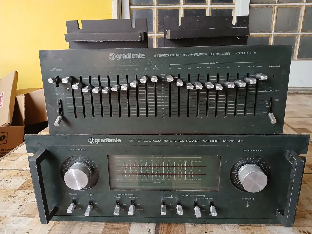 Amplificador Gradiente A1 + Equalizador Gradiente E1