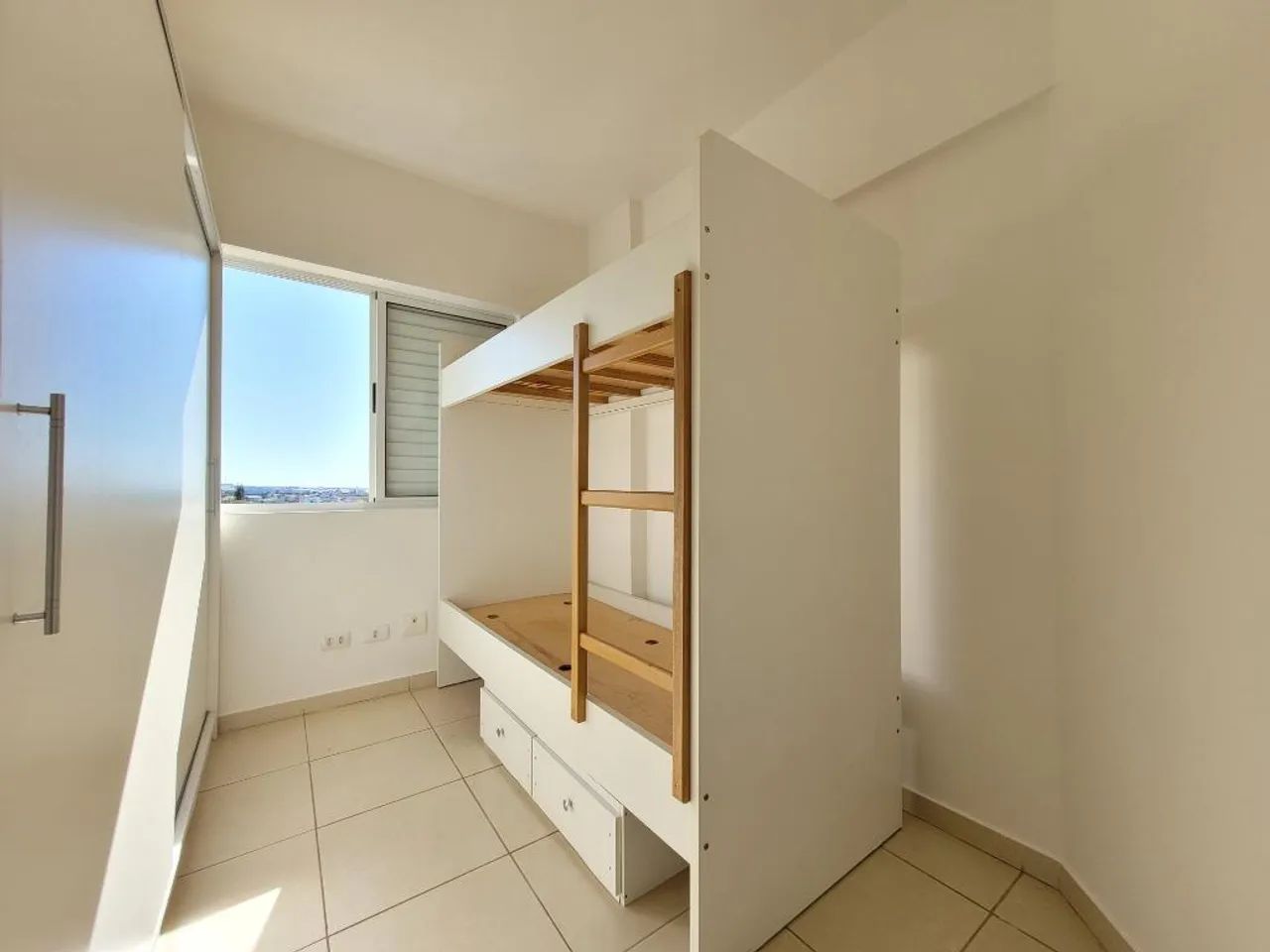 Apartamento para alugar em Maringá, Zona 07, com 1 quarto, com 22 m², Chaplin IV - Foto 4