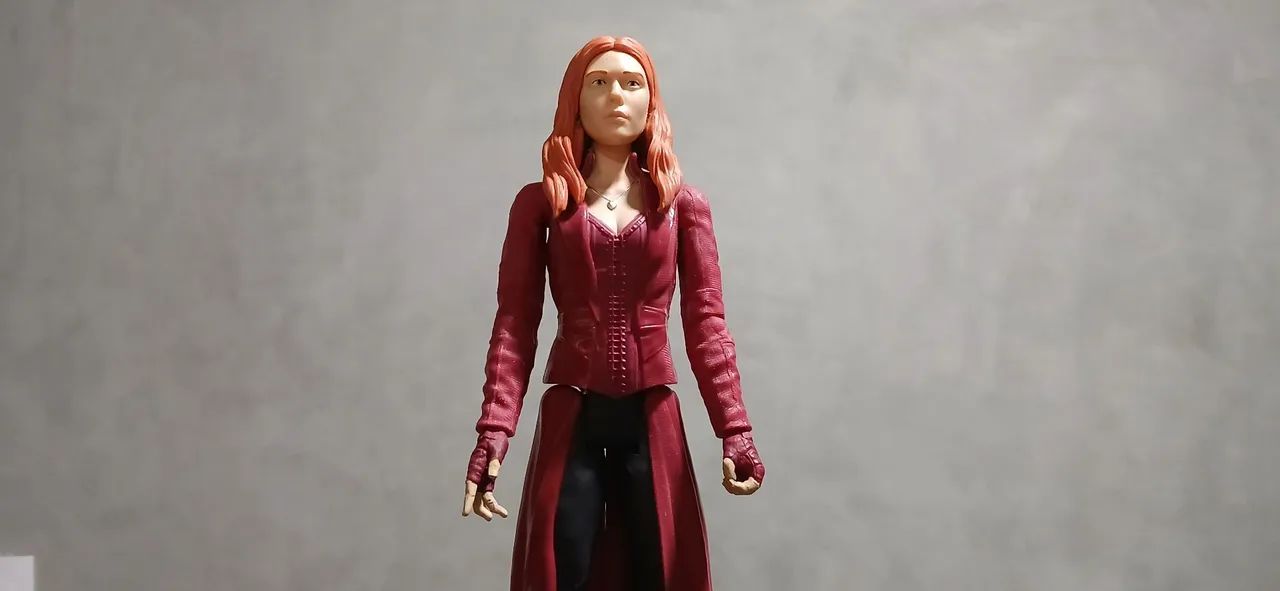 Boneco Feiticeira Scarlet 30cm 