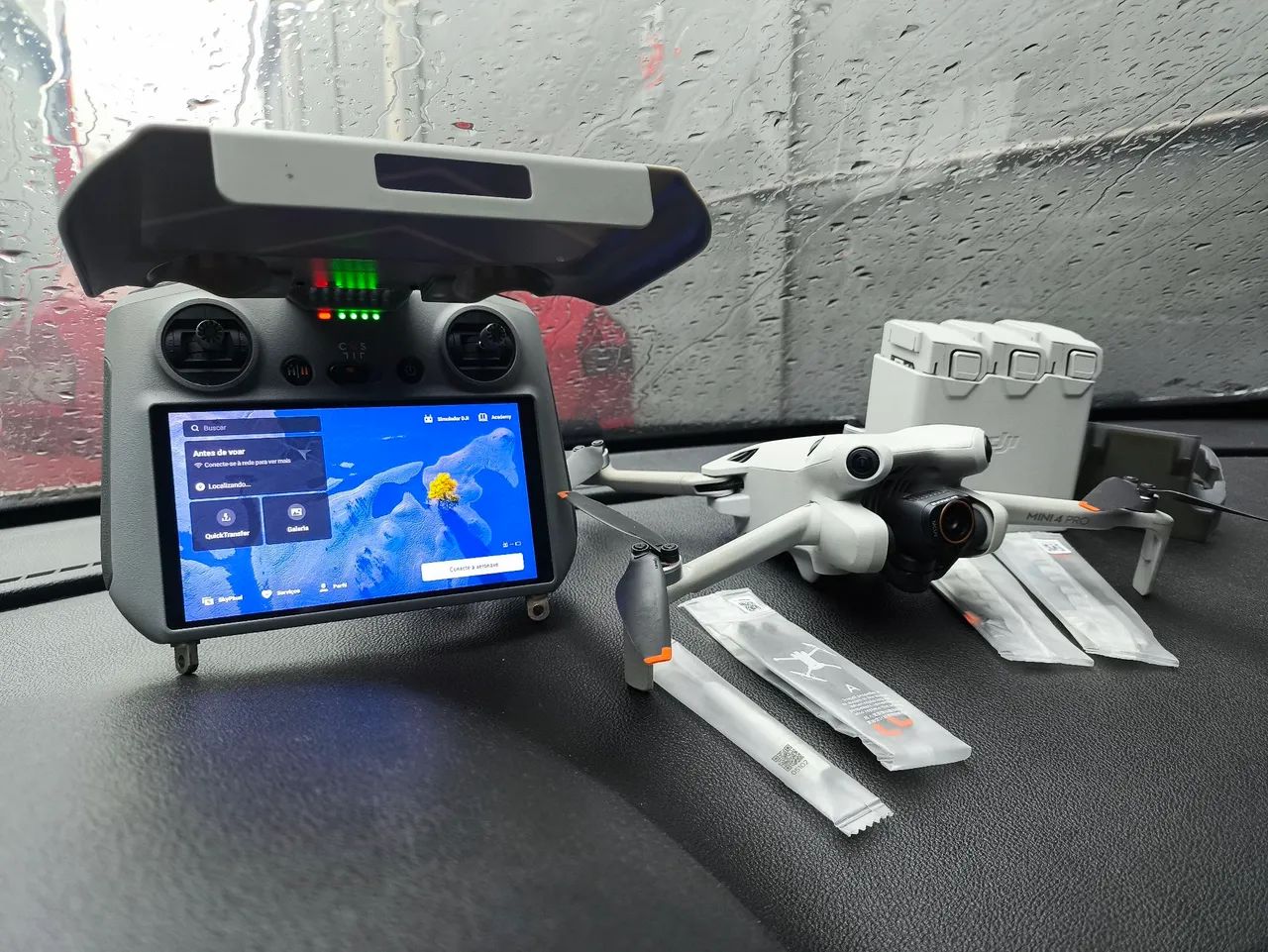 Drone DJI Mini 4 Pro RC Tela Combo Plus - Foto 2