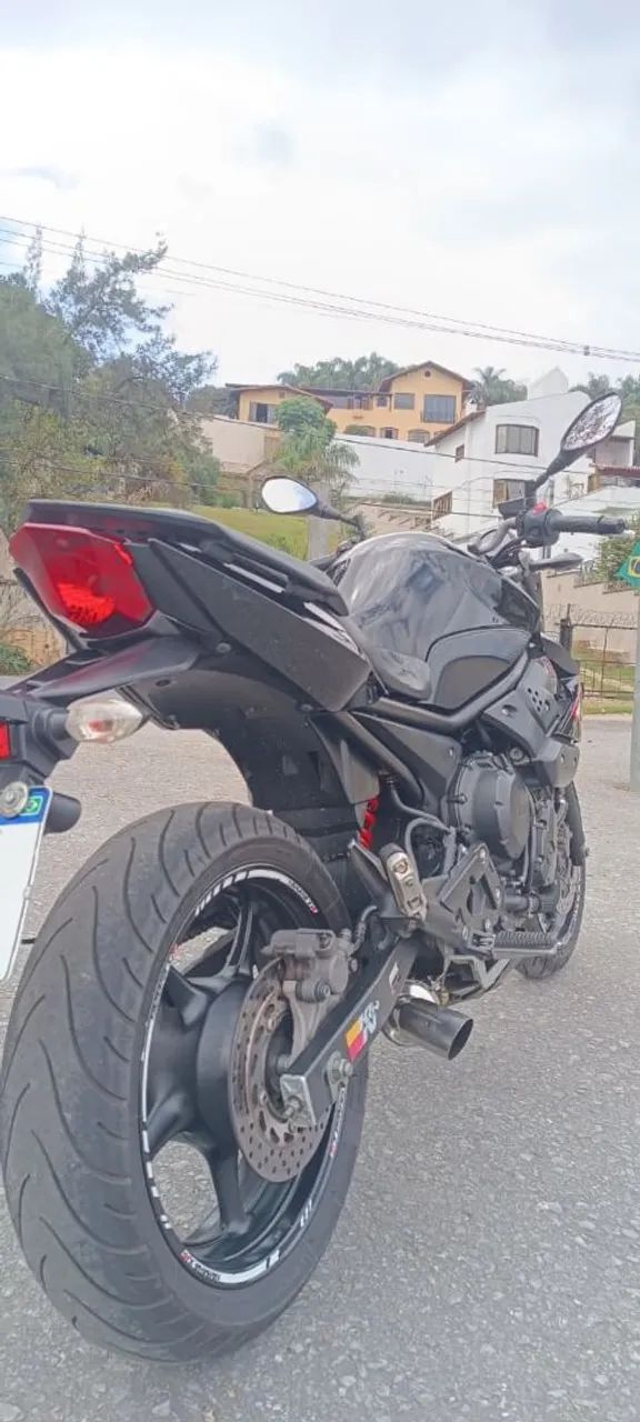 YAMAHA XJ6N 2012 - Foto 3
