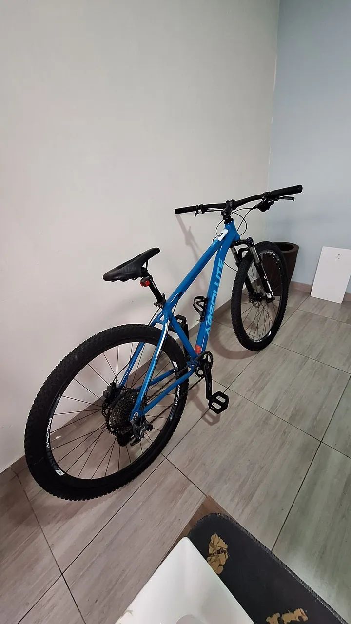 Bicicleta semi nova aro 29 bem conservada - Foto 3