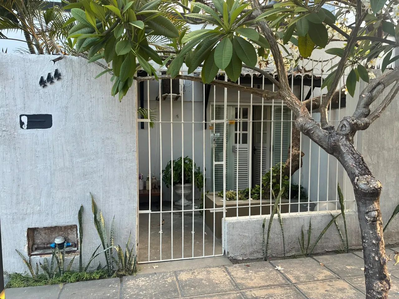 Quartos mobiliados. 