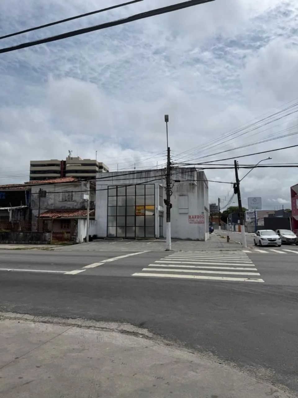 Prédio Comercial de Esquina no Farol, com 550m² em dois pavimentos - Foto 2