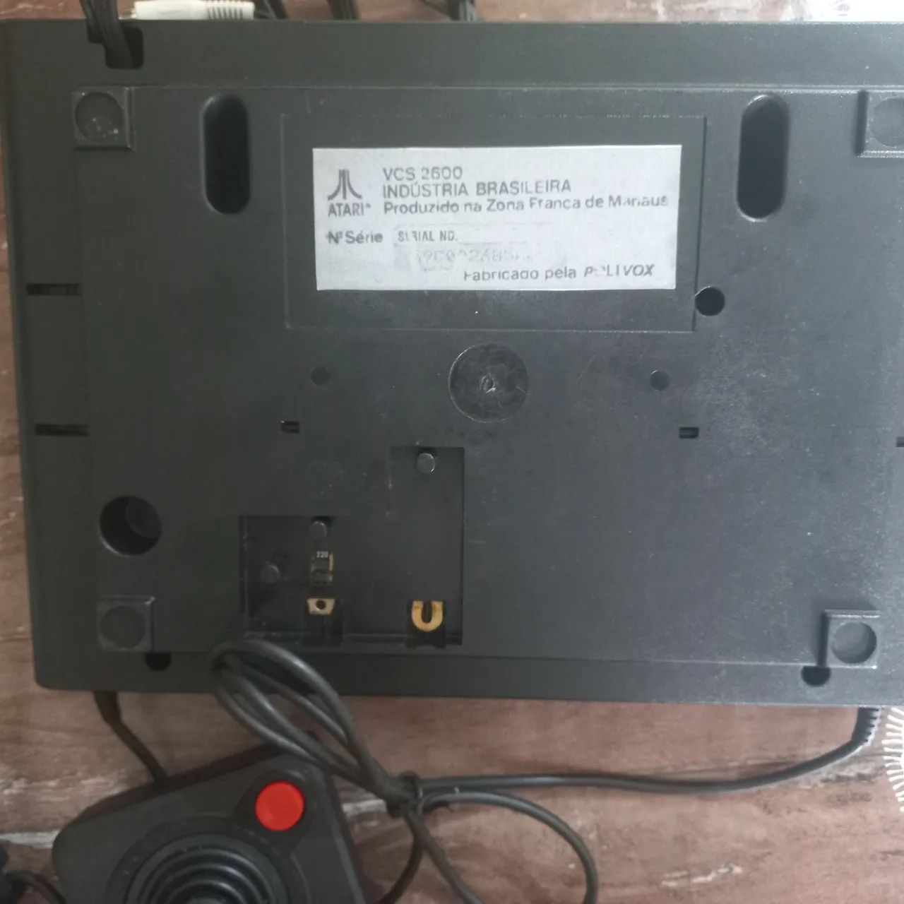 Atari 2600s c/2 Joystick, c/AV Mode e On/Off seguro. - Foto 3