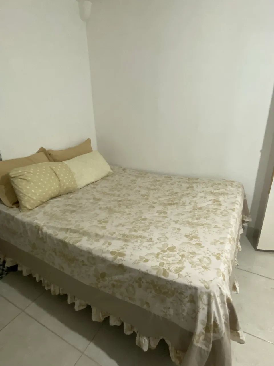     Vendo Colchão Queen de Espuma D28 - Conservado