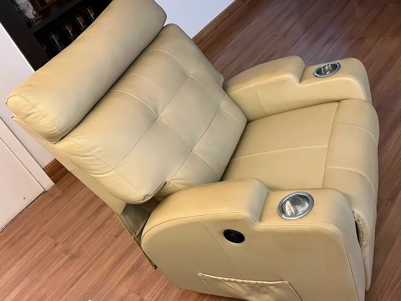 Poltrona de couro reclinável automático 220v - Foto 4