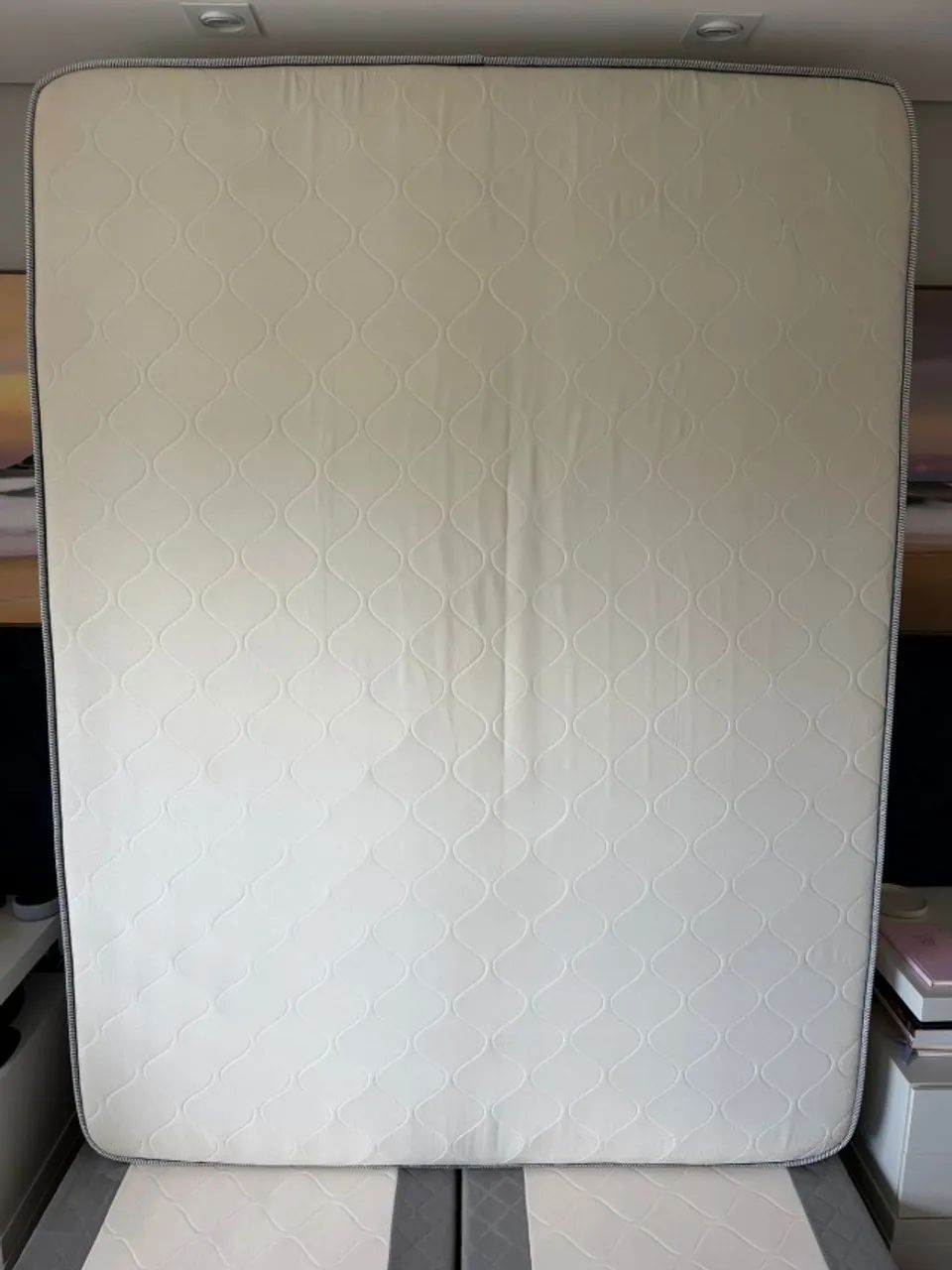 Cama Box Queen Alongada 2,10 m | Colchão + Box | Excelente Estado - Foto 3