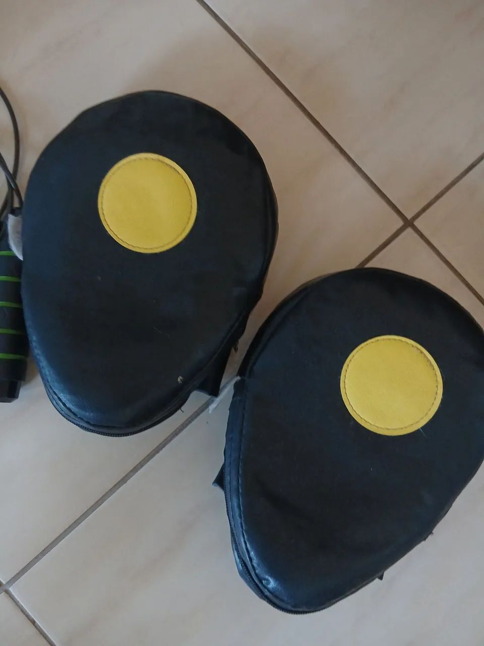 PARA DE MANOPLAS E CORDA DE PULAR - Foto 4