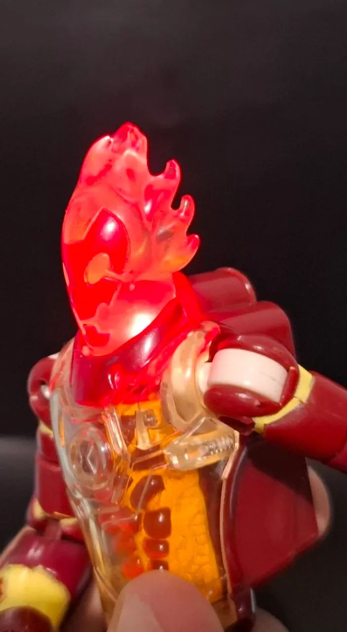 Ben 10 Reboot Chama Boneco com Luz Original Playmates - Foto 4