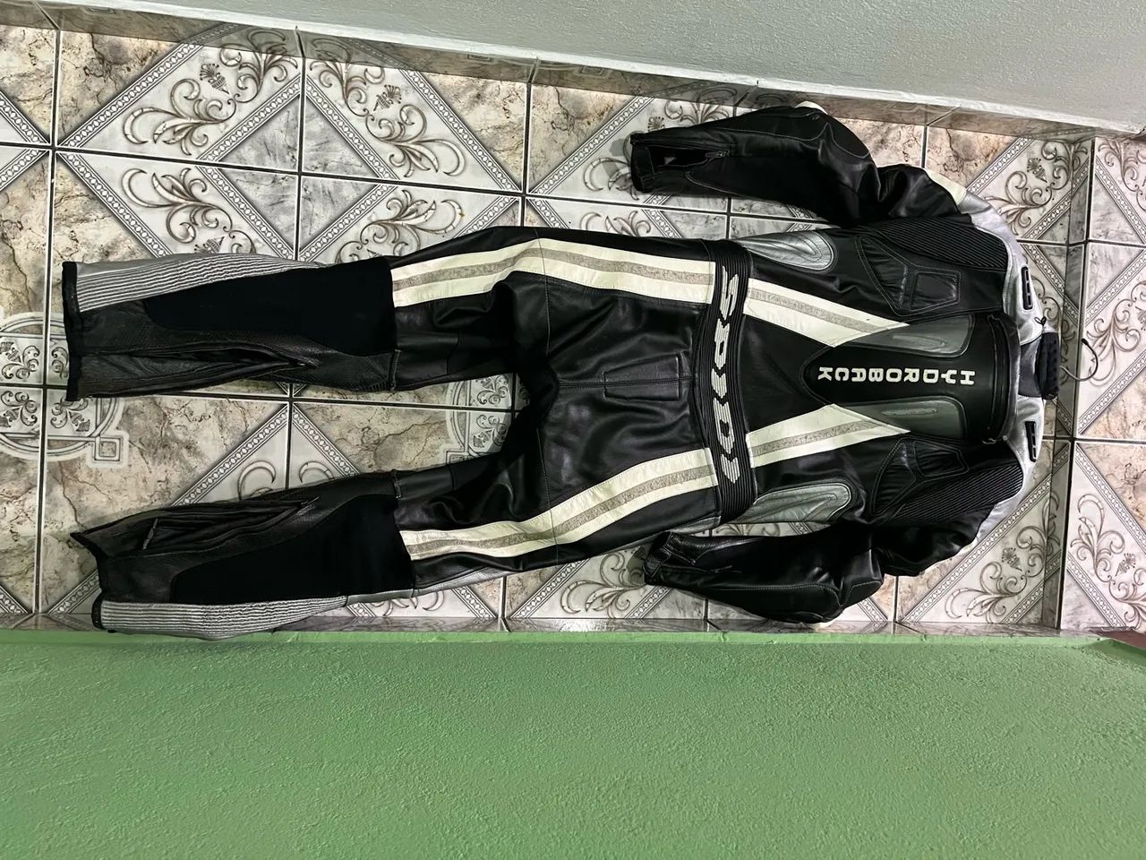 Vendo macacão dainese ou spidi  - Foto 5