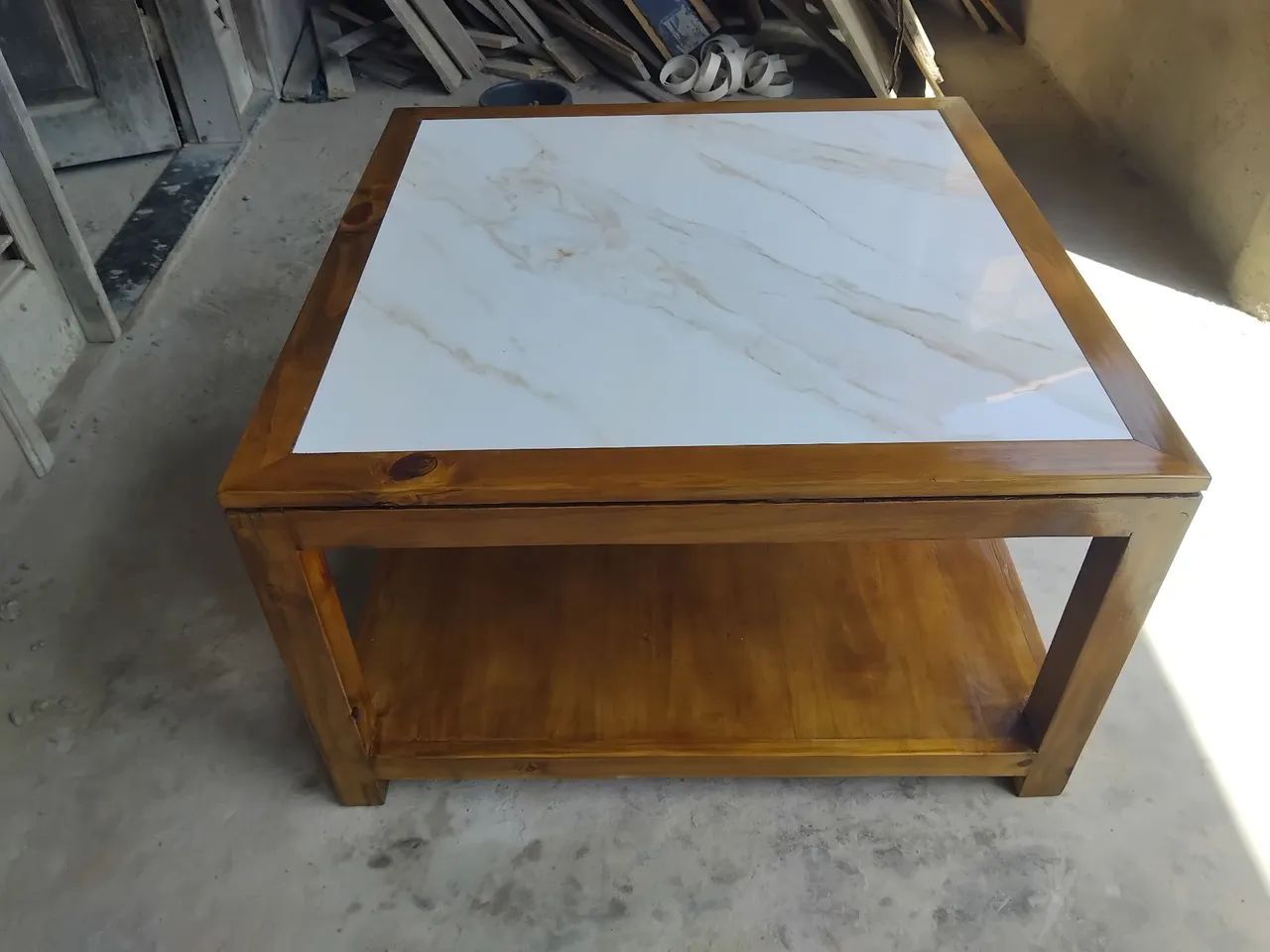 Mesa de Centro em Madeira e Porcelanato  - Foto 2