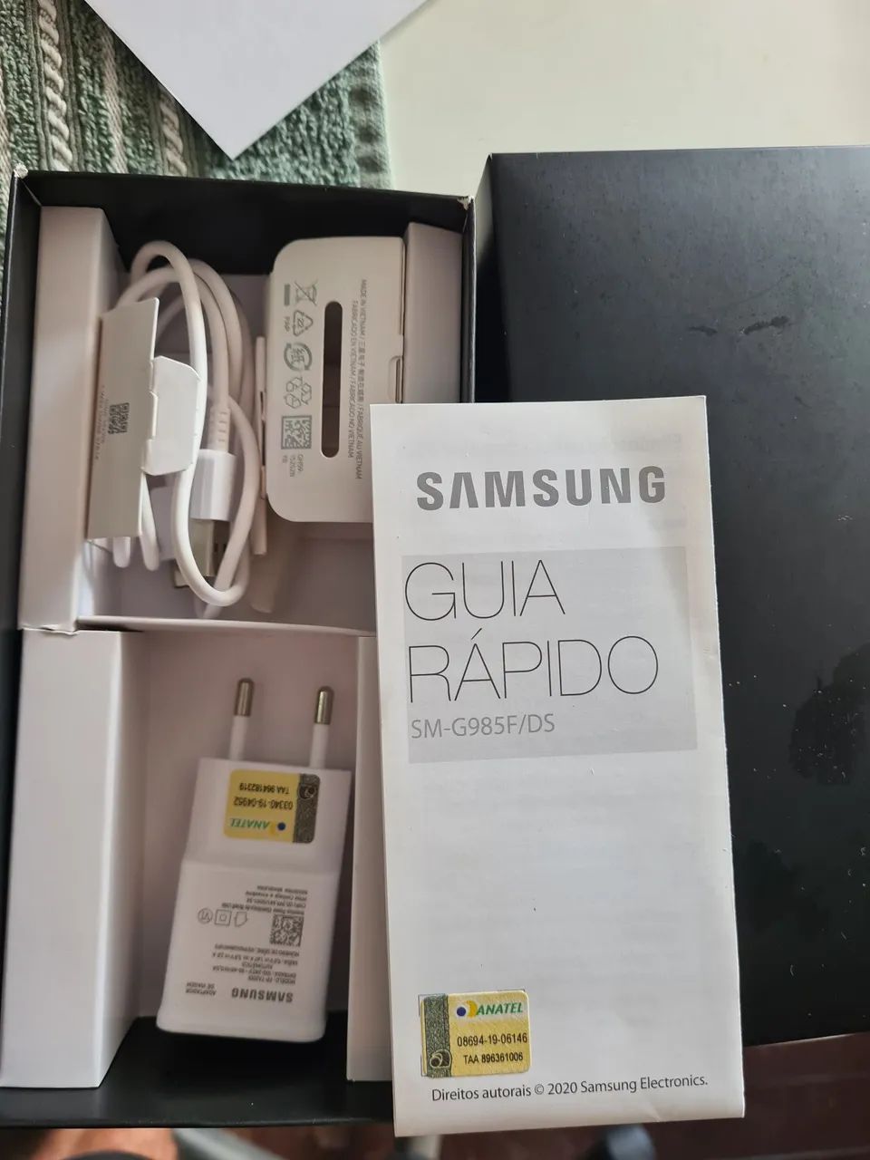 Galaxy S20+ linha na tela - Foto 5