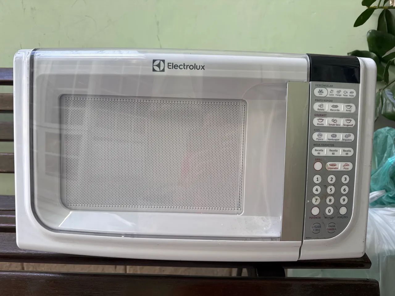 Vendo microondas eletrolux em perfeito estado 