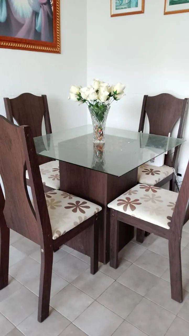 Mesa com quatro cadeiras conservas - Foto 3