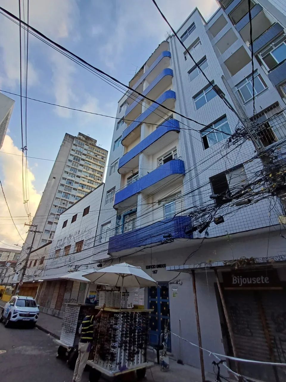 Edf. Unidos - RUA SETE DE SETEMBRO 3 QUARTOS NASCENTE ELEVADOR - Foto 2