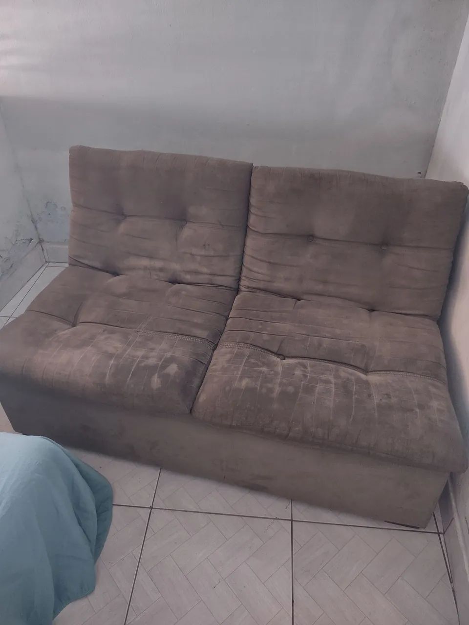 Vende-se 2 sofás cada um com 2 lugares 500,00 reais  - Foto 3