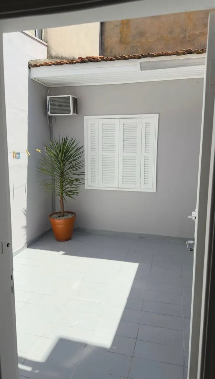 Alugo suite / quarto independente da casa (edicula). SO ENTRAR E MORAR