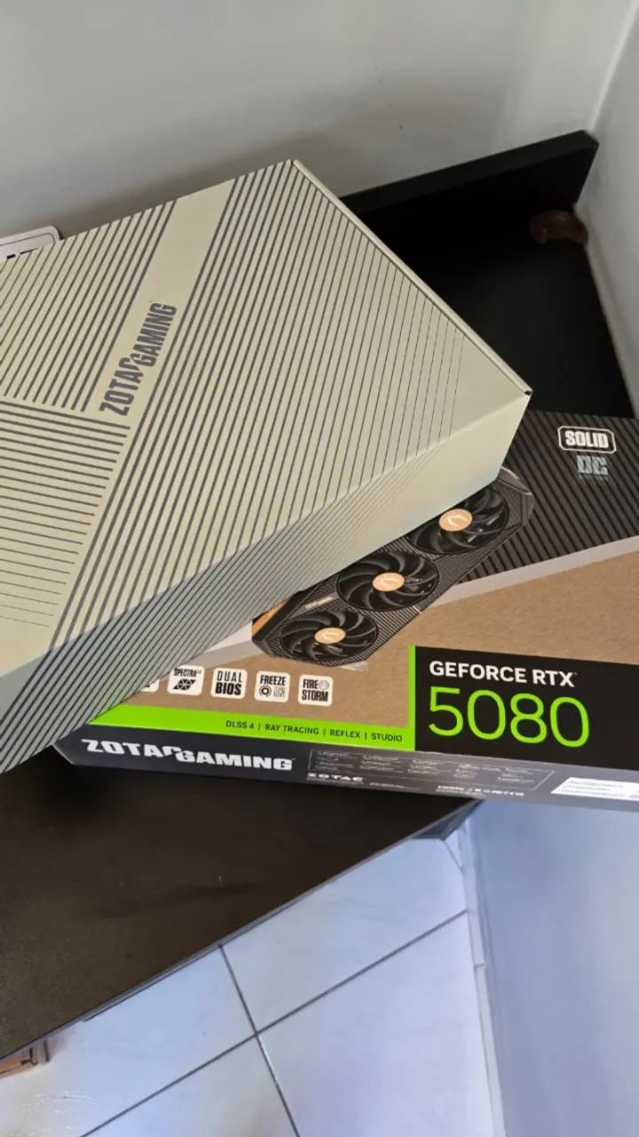 placa de video RTX5080 Zotac OC - Foto 3