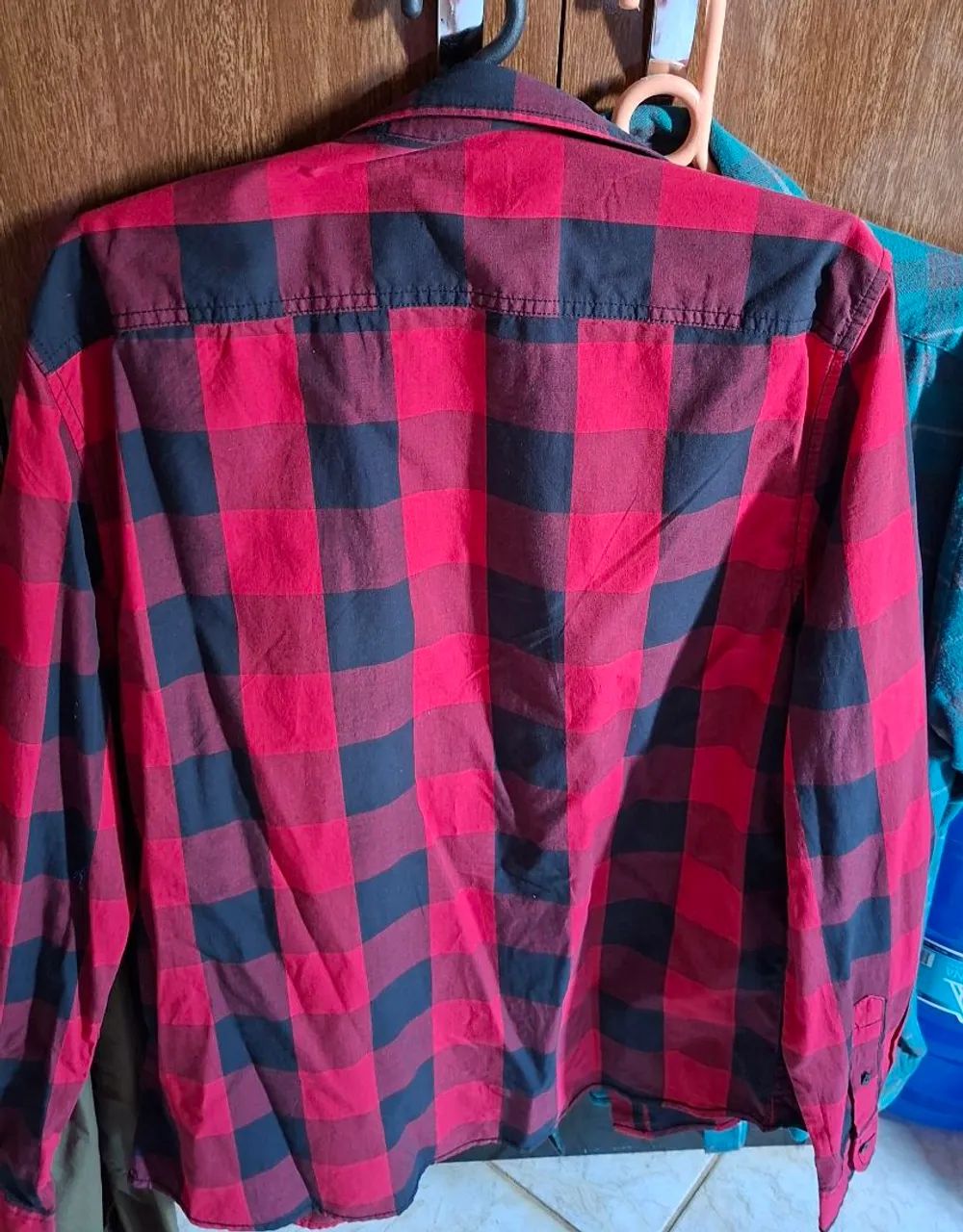 Kit 2 Camisas Xadrez (Vermelha e Azul) - Estilo Casual - Foto 3