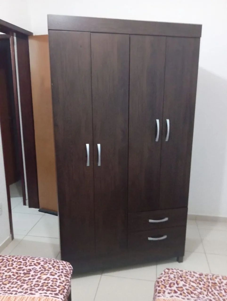 Guarda-roupa 4 portas 