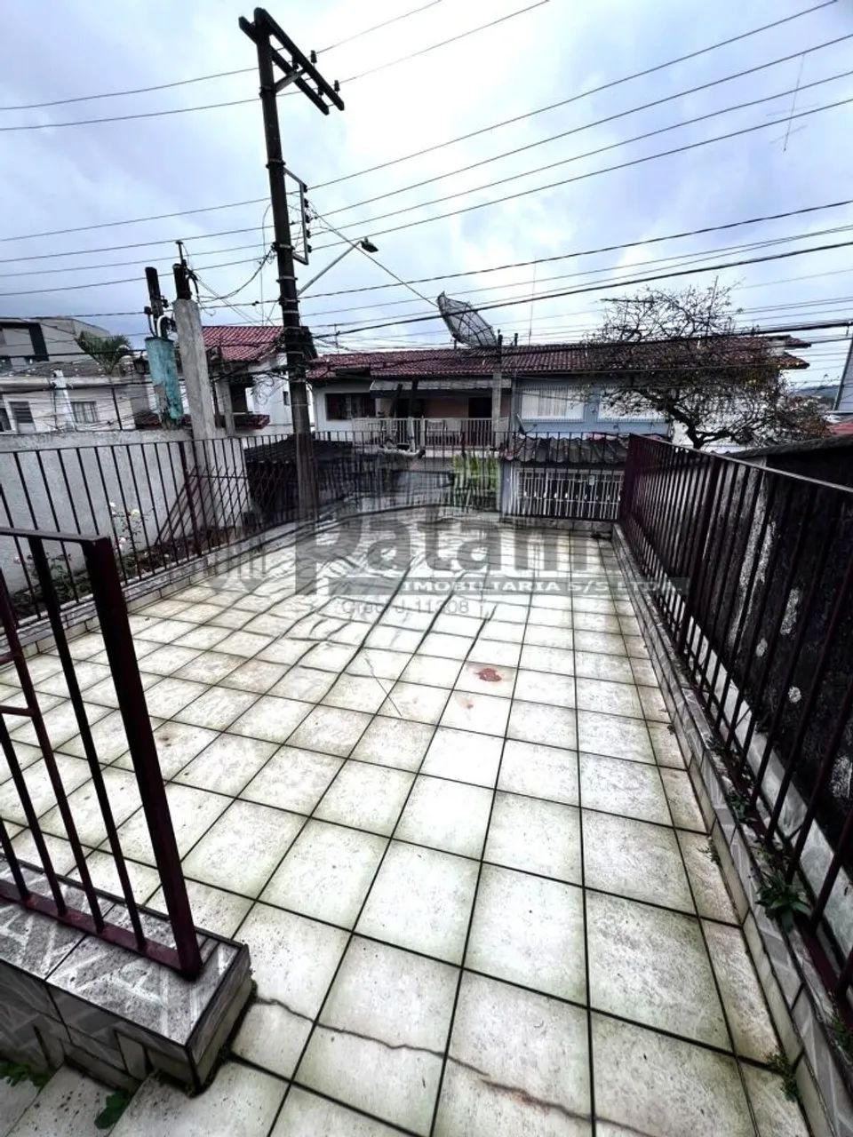 Casa Disponível para Locação com 2 quartos e quintal amplo