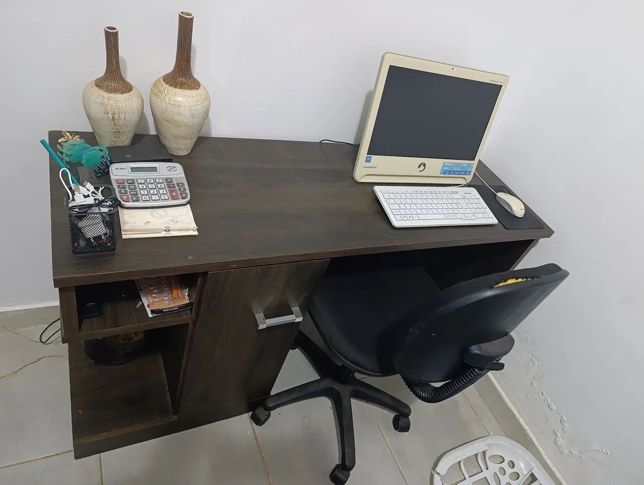 Computador, mesa e cadeira  - Foto 2