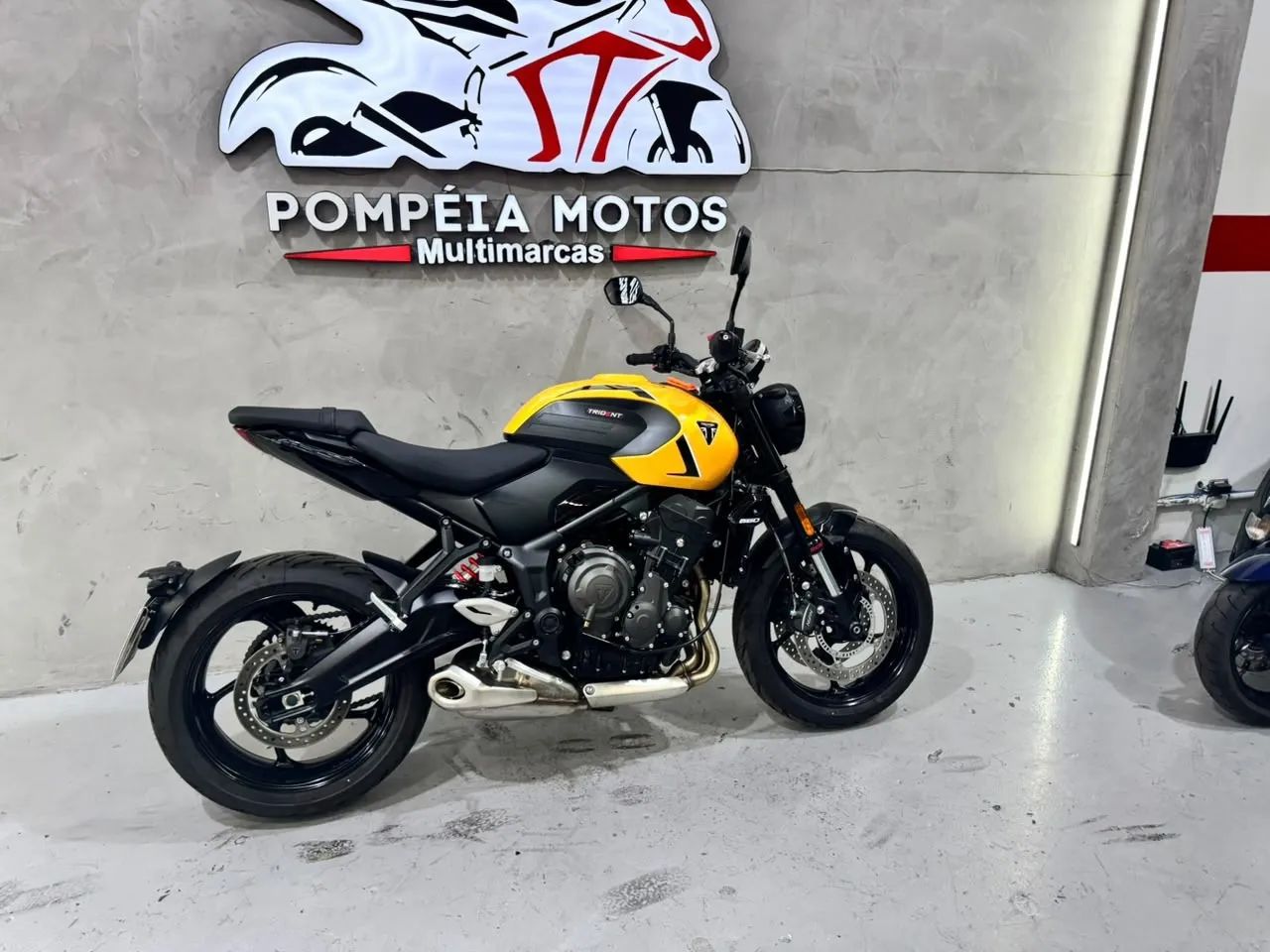 Triumph Trident 660 - Foto 2